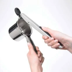 Oxo Good Grips Potato Ricer -Home Furnishings Store 27113 19283