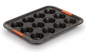 Le Creuset 12 Cup Muffin Tray 3 Le Creuset 12 Cup Muffin Tray